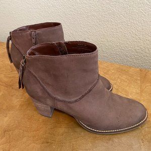 Crown Vintage Brown Suede Boots - Women Size 10